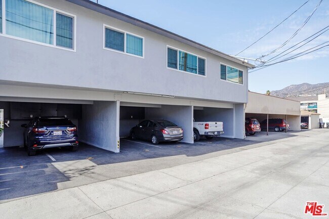 Building Photo - 1116 San Rafael Ave