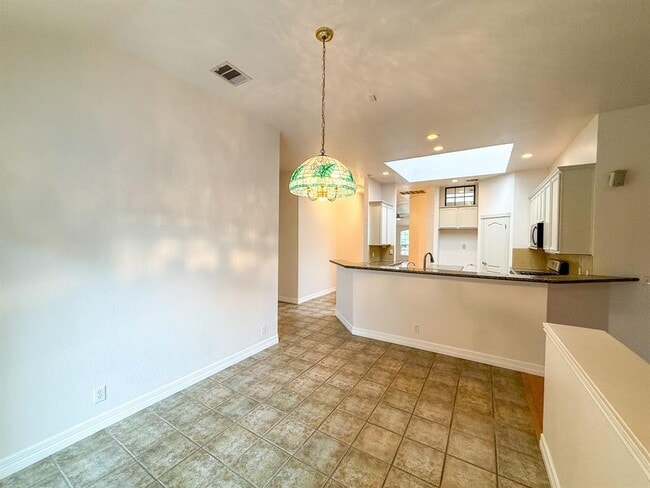 Building Photo - 16908 Cactus Blossom Dr