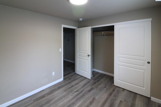 Building Photo - 3 bedroom, 2 bath home in Pasco