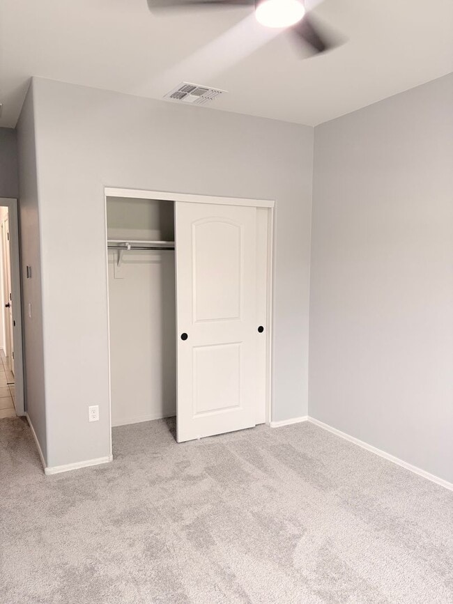 Building Photo - 9020 E Pantano Bluff Dr