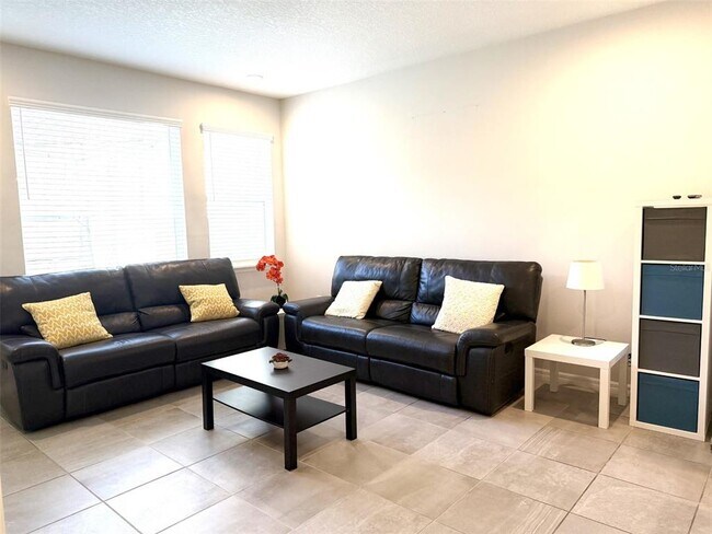 Building Photo - 15910 Marina Bay Dr