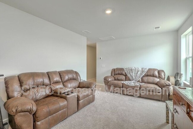 Building Photo - 302 Fox Gap Rd