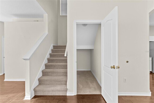 Building Photo - 10510 Chilmark Way