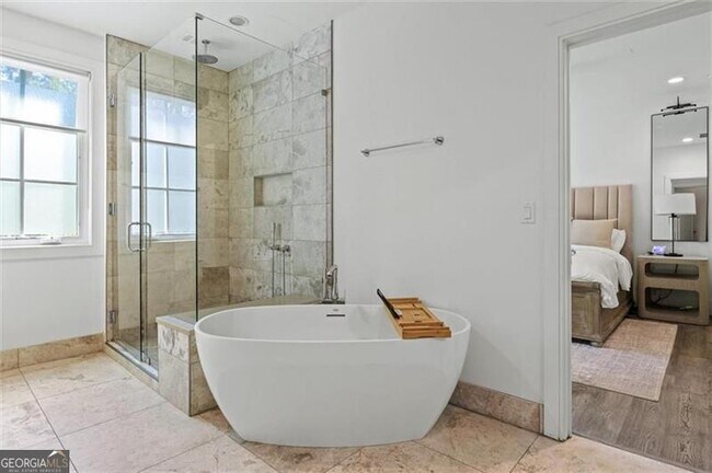 Building Photo - 1337 Grey Fox Ct NE