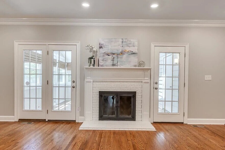 Building Photo - 125 Skylark Way