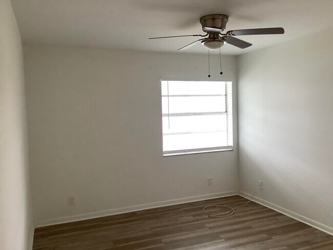 Building Photo - 794 Normandy Trail