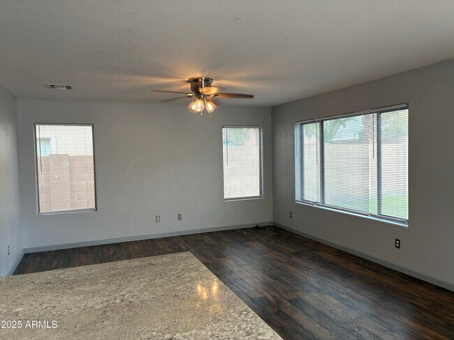 Building Photo - 25550 W Pioneer St