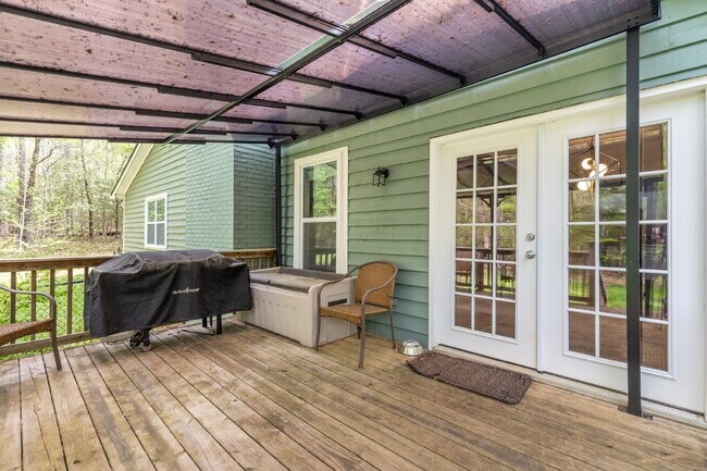 Building Photo - Private 3BR Retreat on 2 Wooded Acres in Clover with no HOA!!