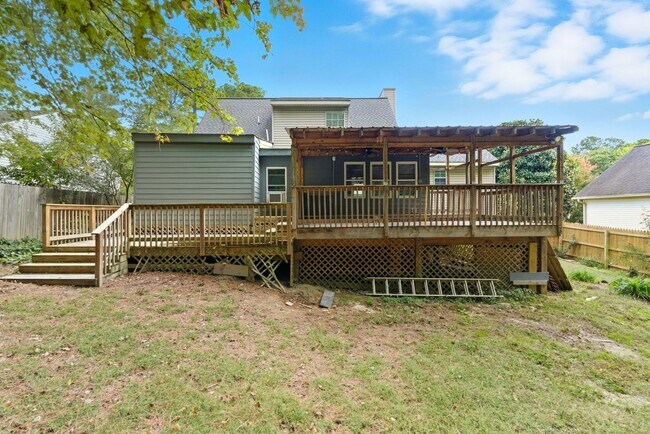 Building Photo - Covenient location in Fox Ridge subdivisio...