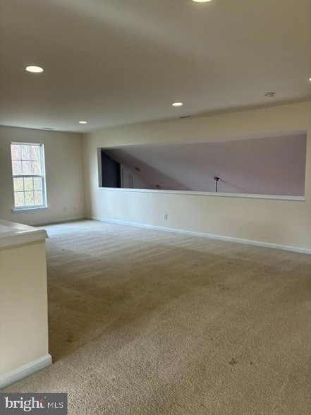 Building Photo - 684 Churchill Rd