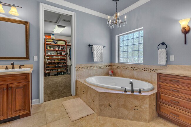 Building Photo - 9007 Rushing River Way