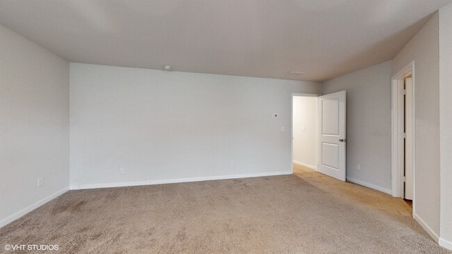 Building Photo - 3302 Bridgewood Dr