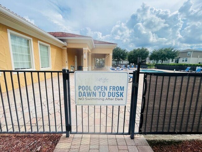 Building Photo - Spacious Two-Story Townhome-Bella Vista-2646 Bella Vista Dr Davenport FL 33897