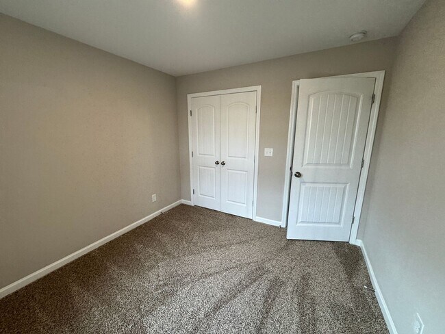 Building Photo - 1503 Gambill Wood Dr
