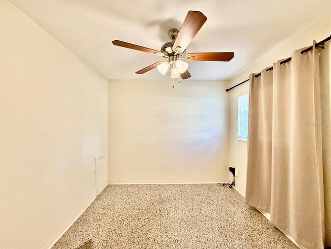 Building Photo - 255 38th Ave SE