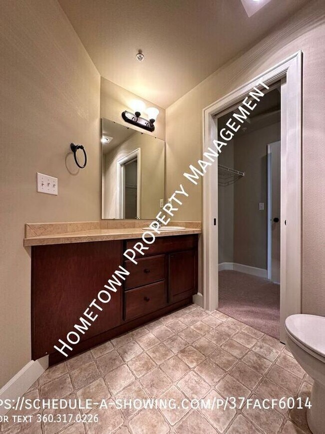 Building Photo - 4325 Oso Berry St NW