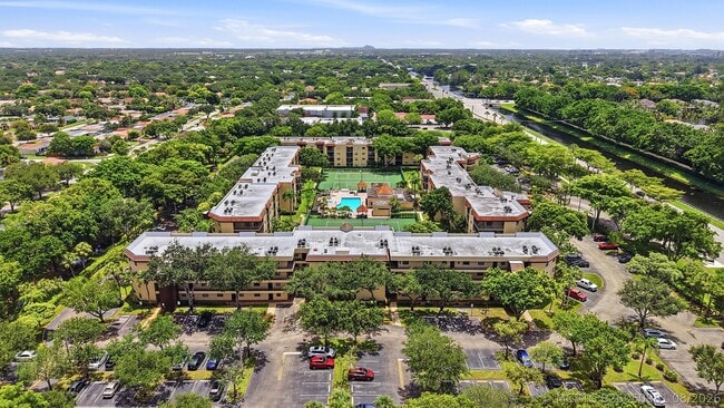 Building Photo - 10401 W Broward Blvd