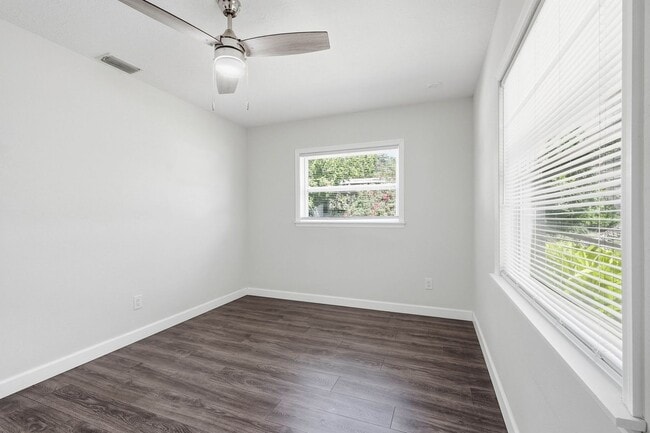 Building Photo - Section 8 Accepted! Beautiful Home in Largo - Spacious Backyard and Move-in ready! 3bed|2bath