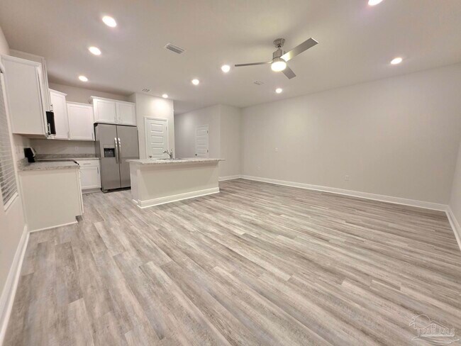 Building Photo - 1411 Maritime Dr