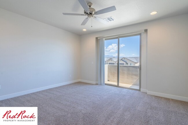 Building Photo - Hurricane Valley 3 Bedroom Townhome