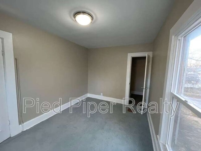 Building Photo - 217 N West Ave