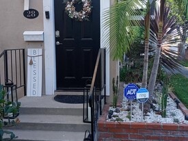 Building Photo - 3342 Bradbury Rd