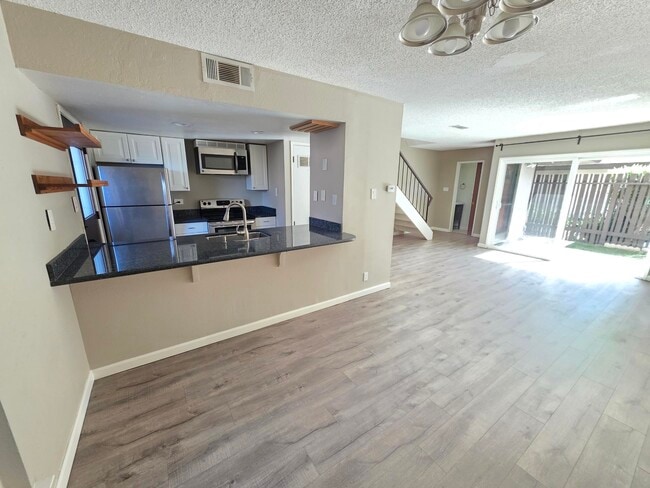 Building Photo - 5472 Roundtree Pl