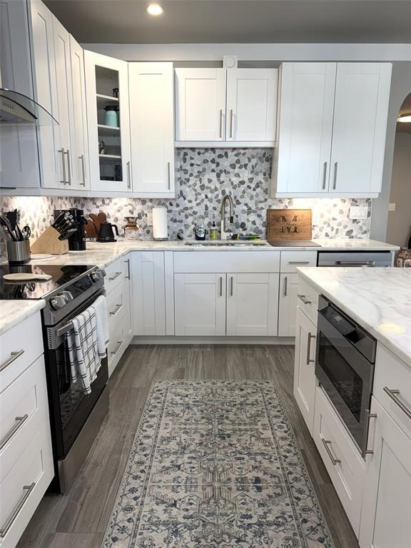 Building Photo - 1 Beach Dr SE