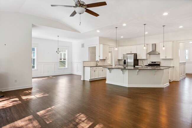 Building Photo - 22395 Arbor Cir