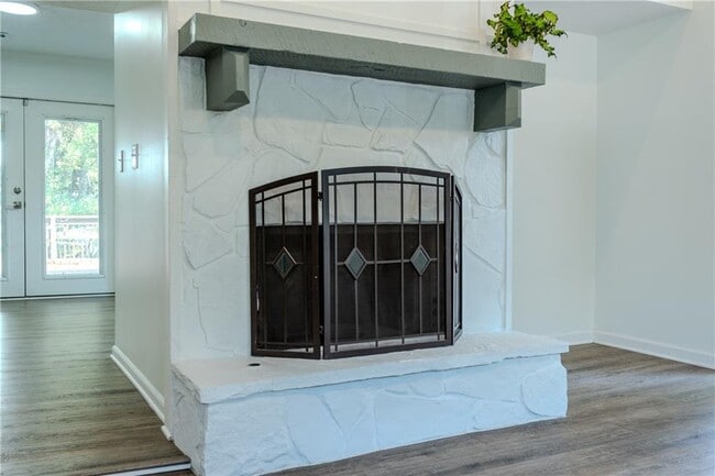 Building Photo - 8025 Cedar Cove