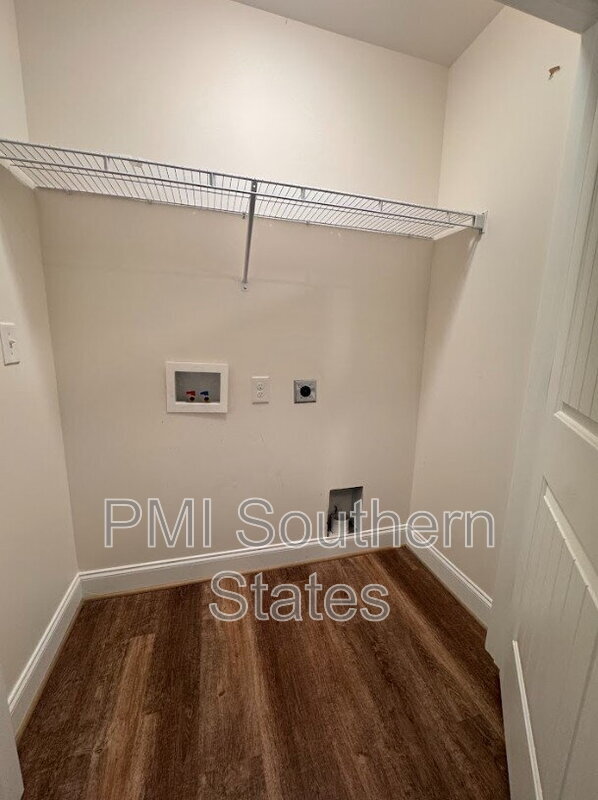 Building Photo - 207 Clarus Crk Wy