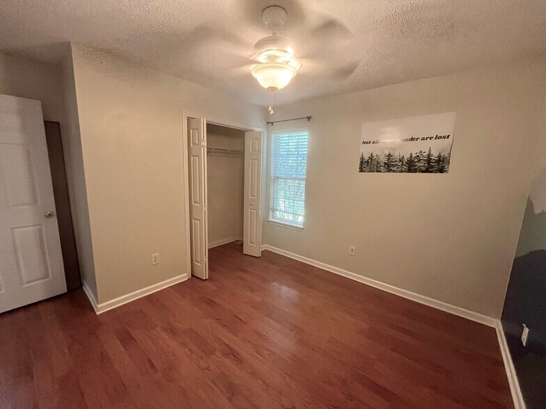 Building Photo - 126 Blueberry Ln