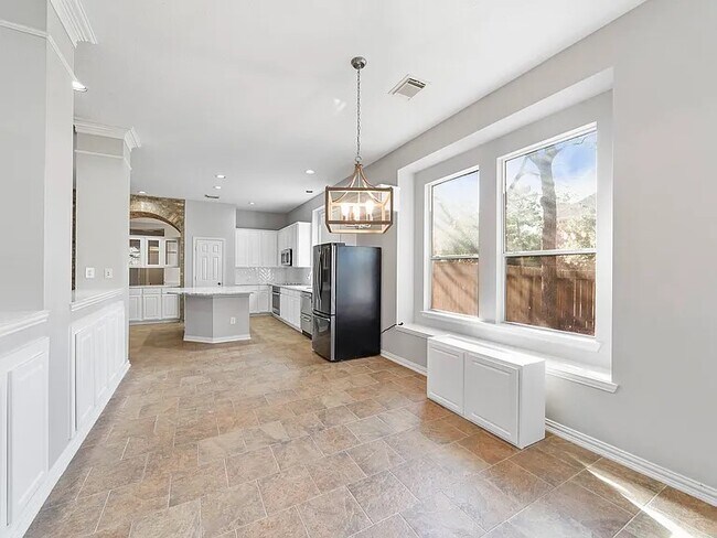 Building Photo - 106 Cezanne Woods Dr