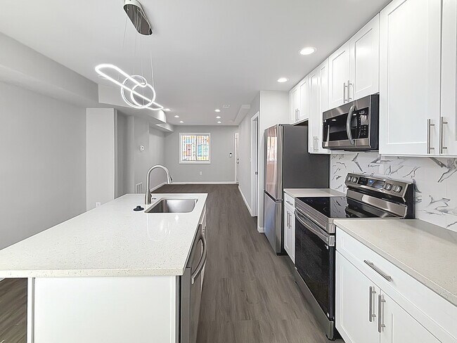 Building Photo - 4828 Beaufort Ave