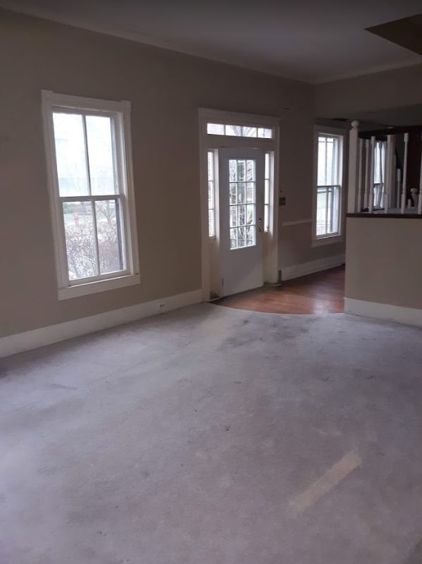 Building Photo - 306 E Cypress St