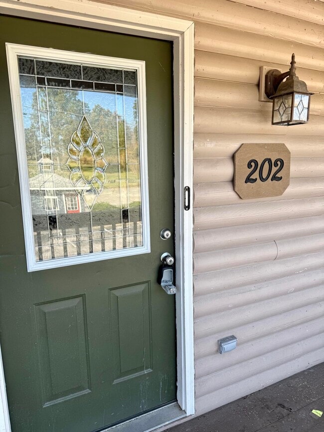 Building Photo - 51 Lee's Ford Dock Rd