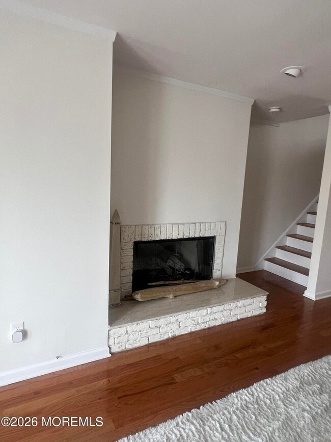 Building Photo - 25 Meadow Ave