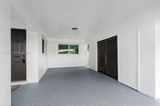 Building Photo - 1472 NE 62nd St