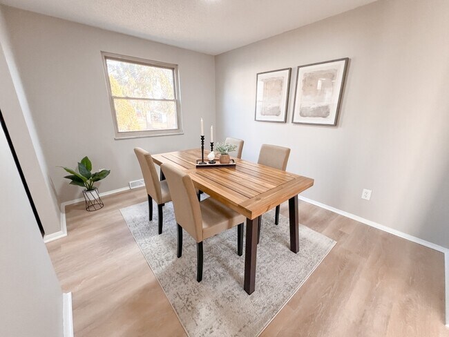 Building Photo - 7034 Rockhaven Pl