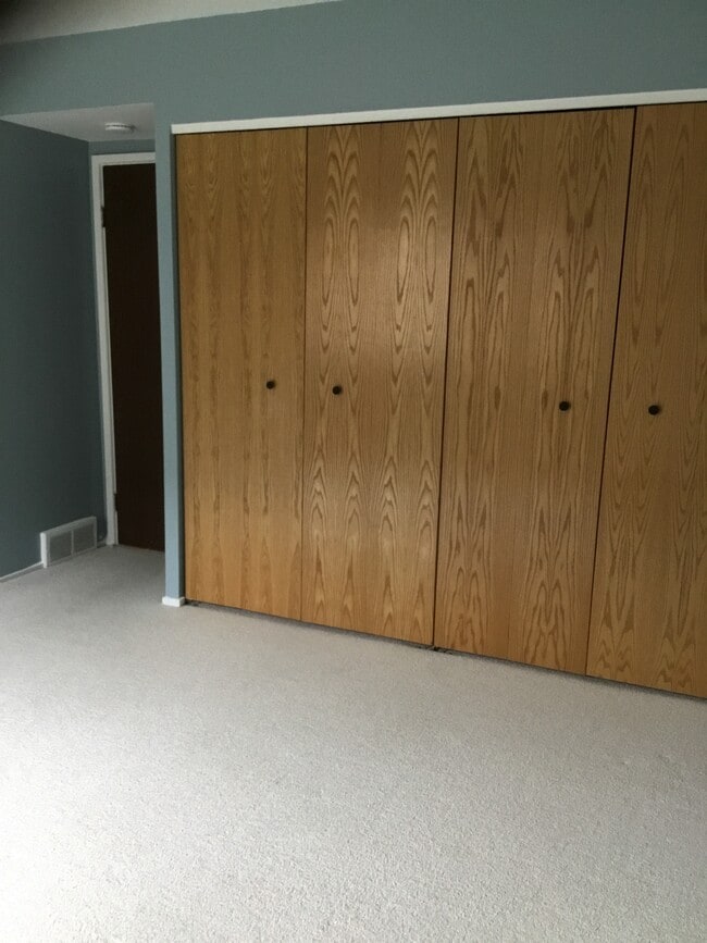 2nd Bedroom - 1245 S Maple Rd