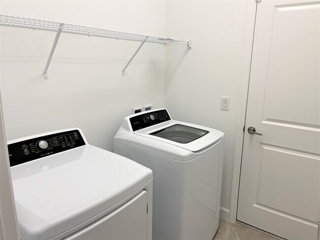 Building Photo - 13860 Pine Lodge Ln