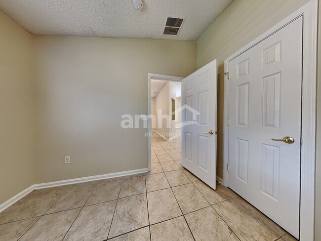 Building Photo - 2720 Cold Creek Blvd