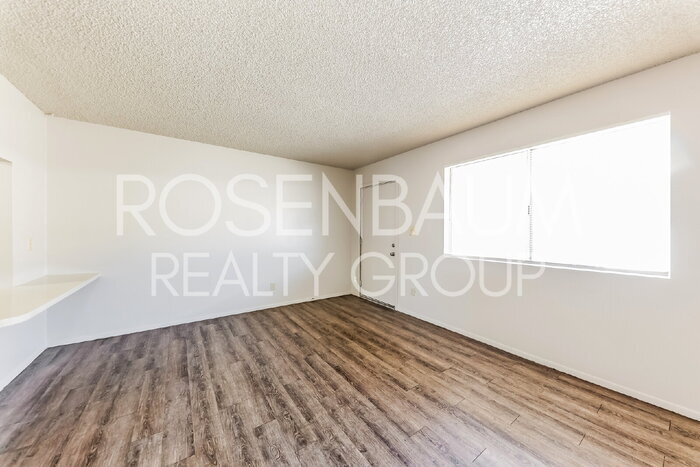 Building Photo - 9230 N 6th St