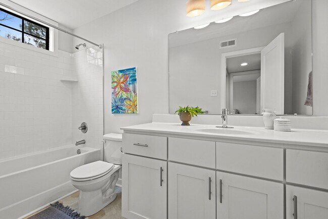 Building Photo - Adorable Upgraded Condo Available Soon!