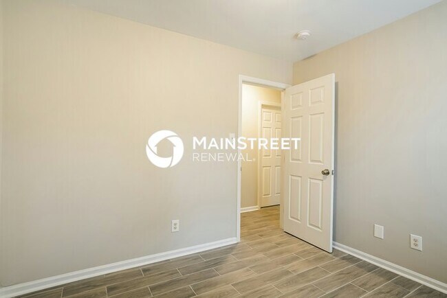 Building Photo - 3 Bedroom Pet-Friendly Home in KNIGHTDALE, NC with Main Street Renewal