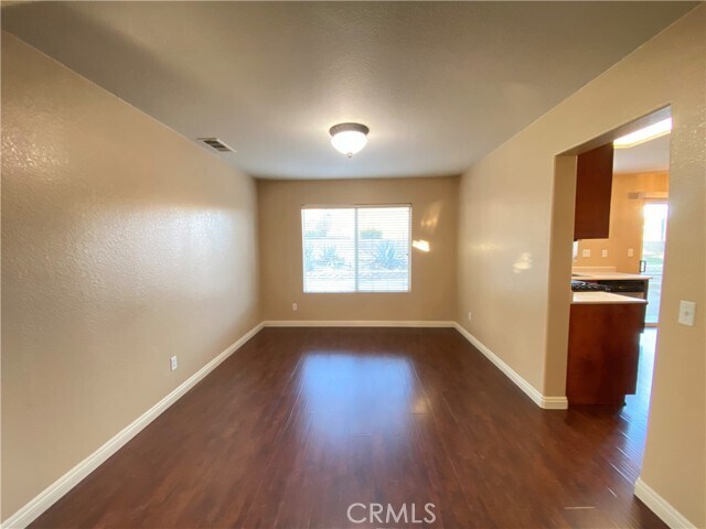 Building Photo - 708 Hillview St