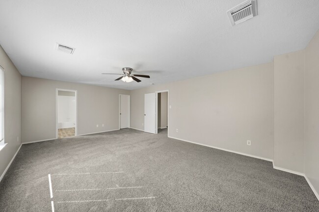 Building Photo - 21619 Knightsbrook Ln