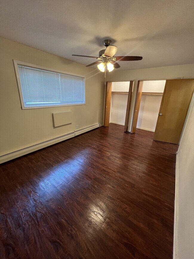 Building Photo - 8845 Cottage Grove