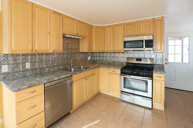 Building Photo - 1482 E 3045 S