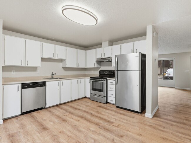 Building Photo - 6005